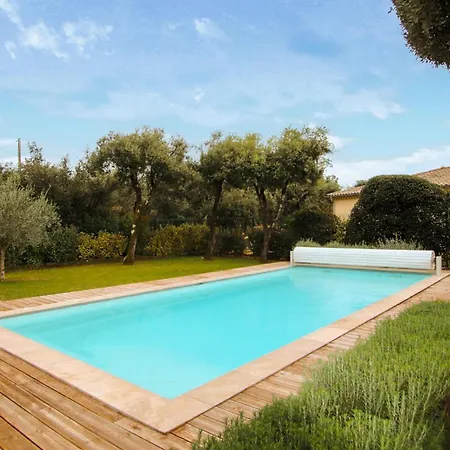 Casa vacanze Stunning In La Rousse Suze-la-Rousse